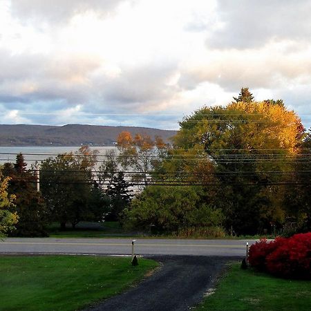 Basinview Motel Smiths Cove Экстерьер фото