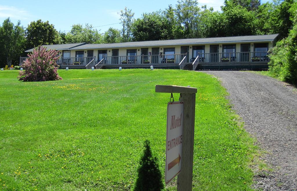Basinview Motel Smiths Cove Экстерьер фото