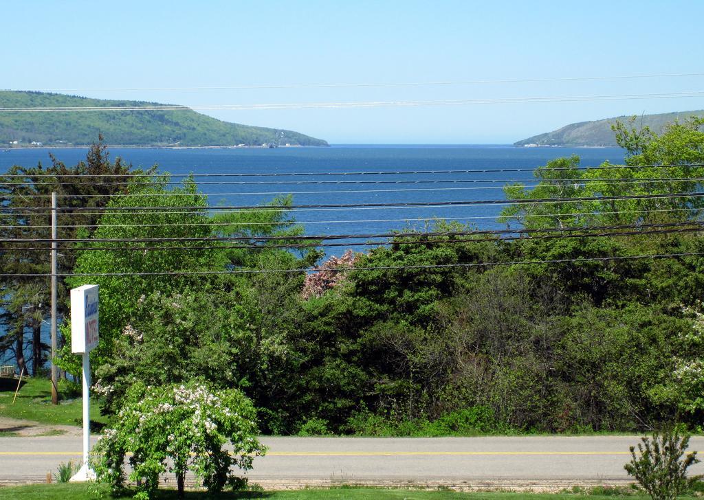 Basinview Motel Smiths Cove Экстерьер фото