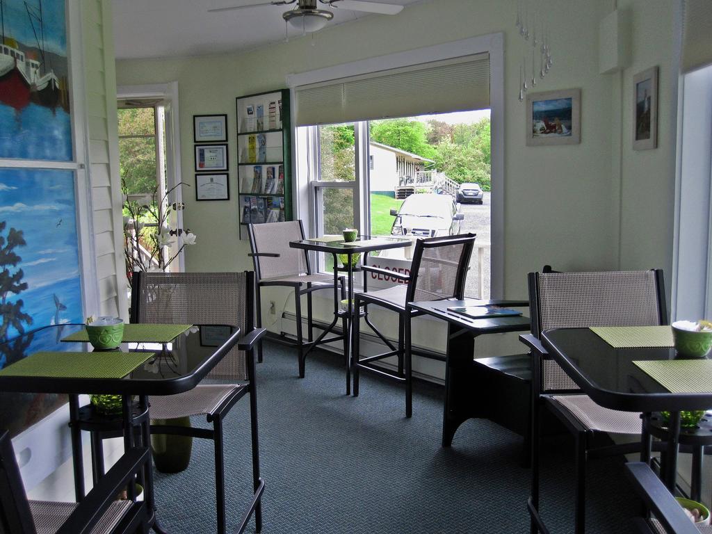 Basinview Motel Smiths Cove Экстерьер фото