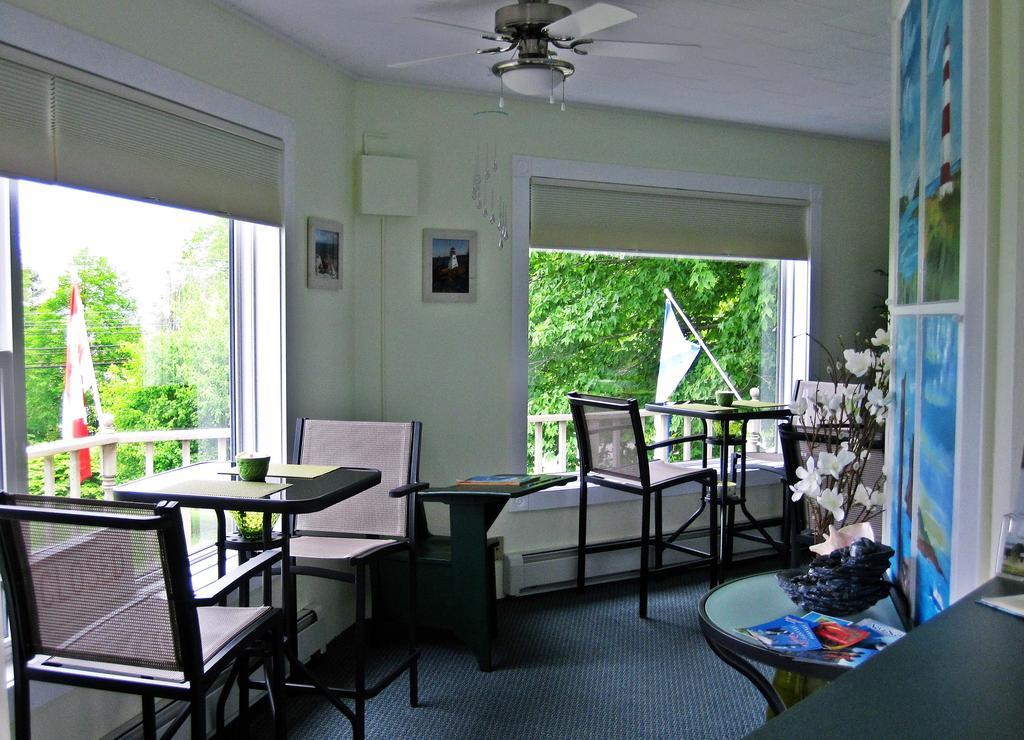 Basinview Motel Smiths Cove Экстерьер фото
