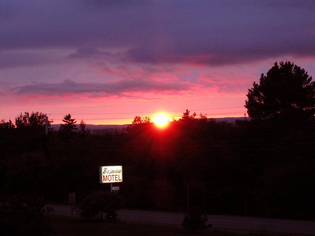 Basinview Motel Smiths Cove Экстерьер фото