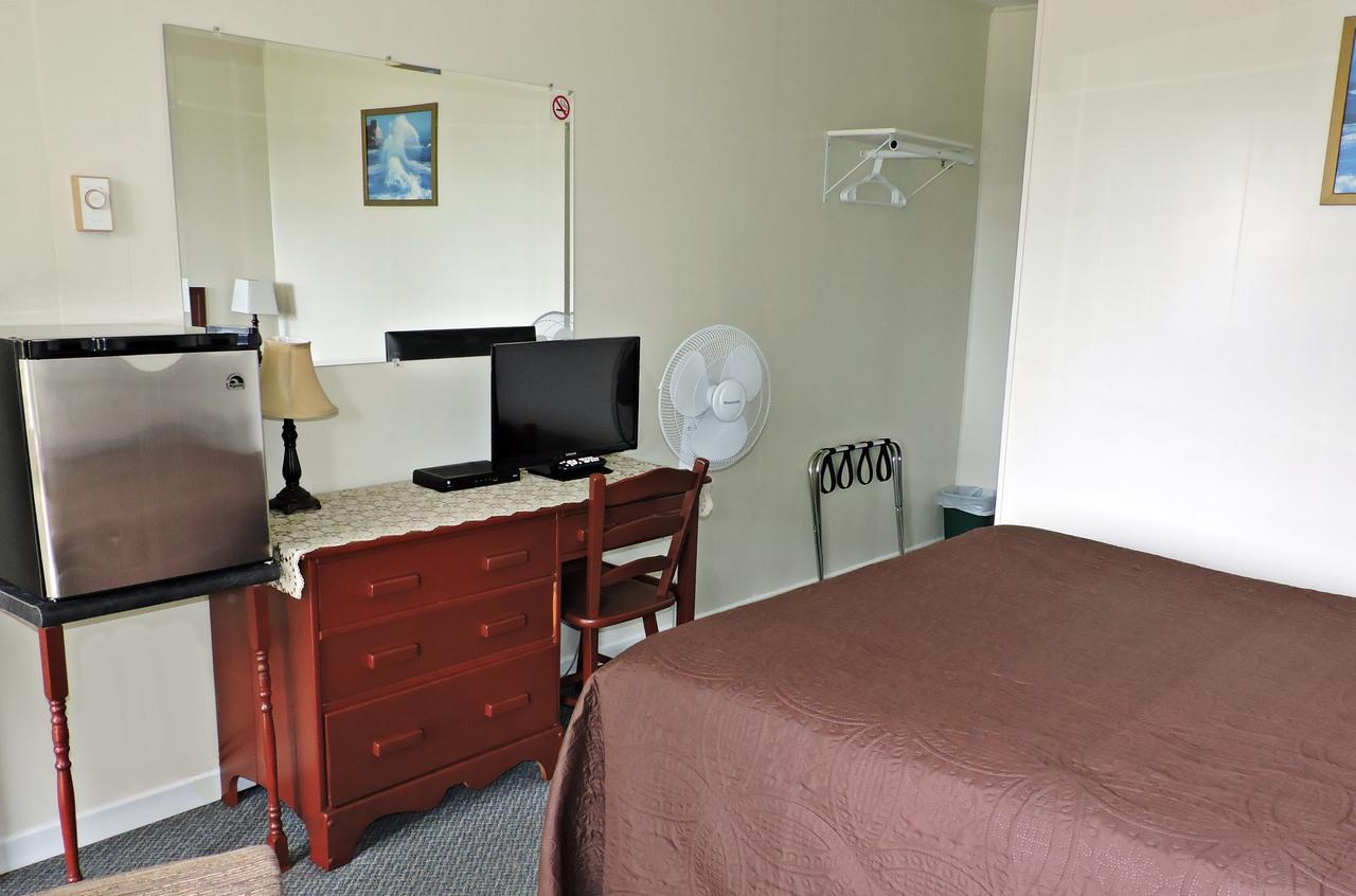 Basinview Motel Smiths Cove Экстерьер фото