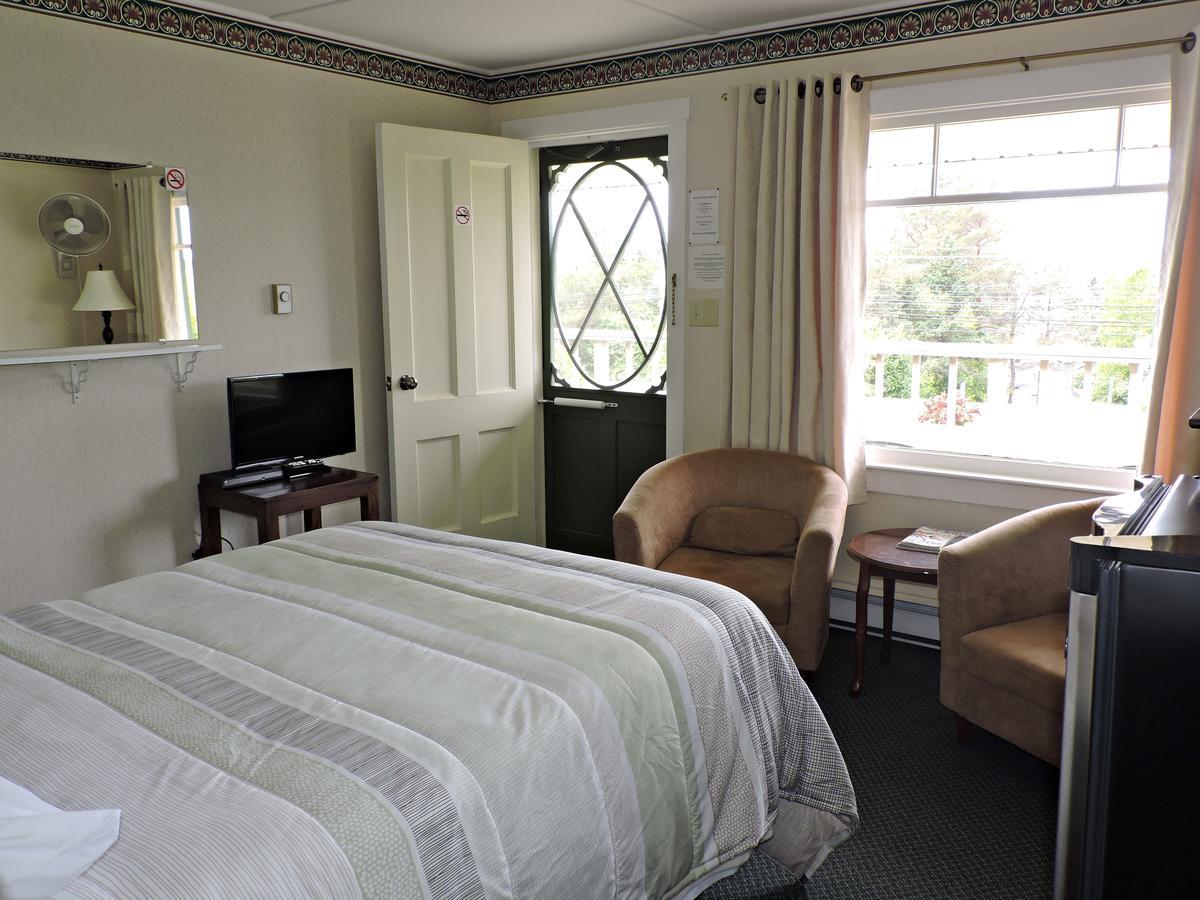 Basinview Motel Smiths Cove Экстерьер фото