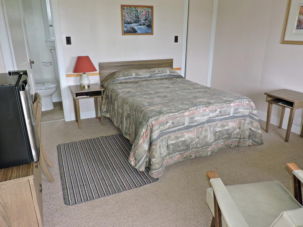 Basinview Motel Smiths Cove Экстерьер фото