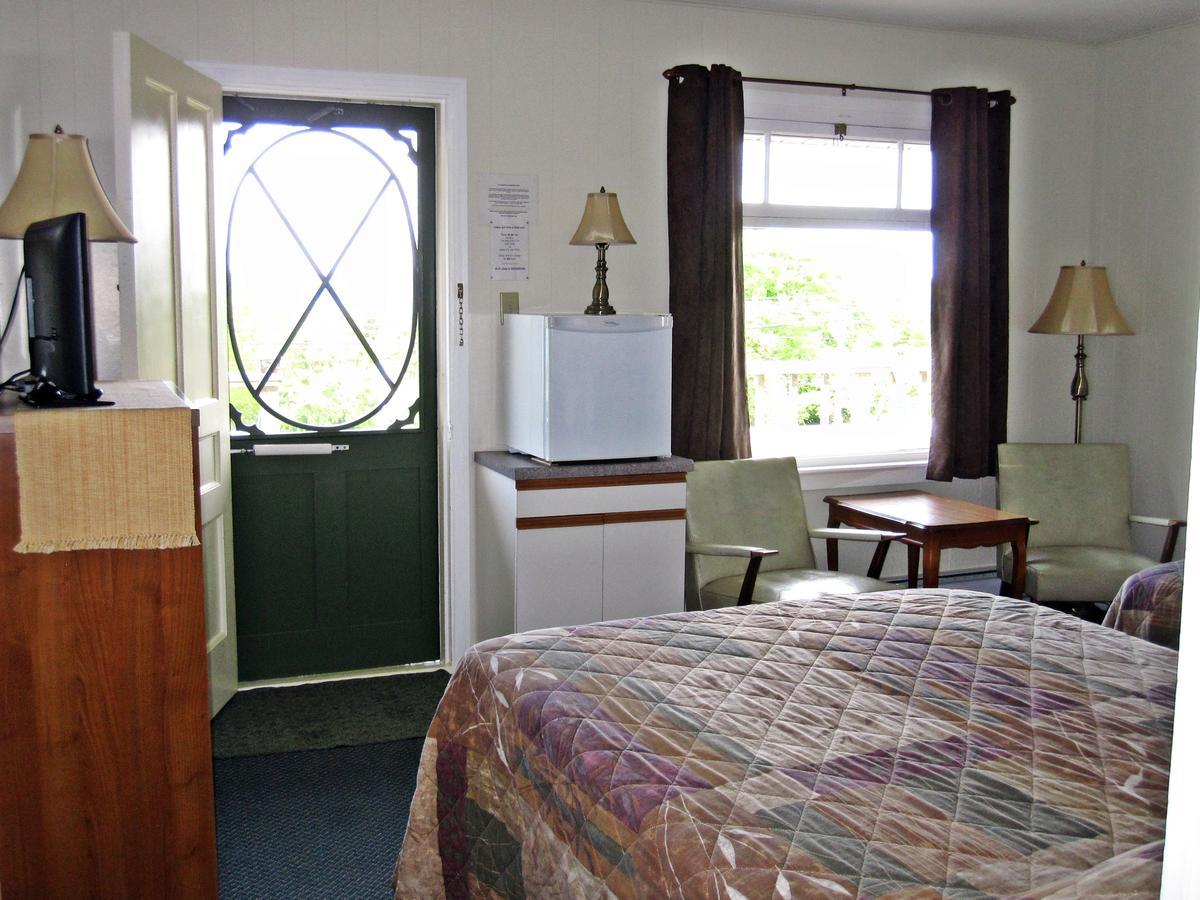 Basinview Motel Smiths Cove Экстерьер фото
