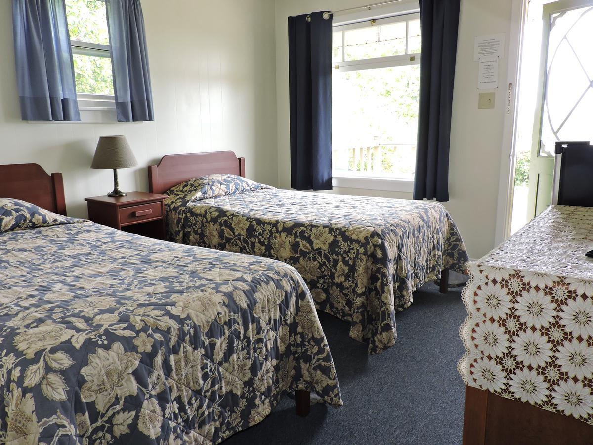 Basinview Motel Smiths Cove Экстерьер фото